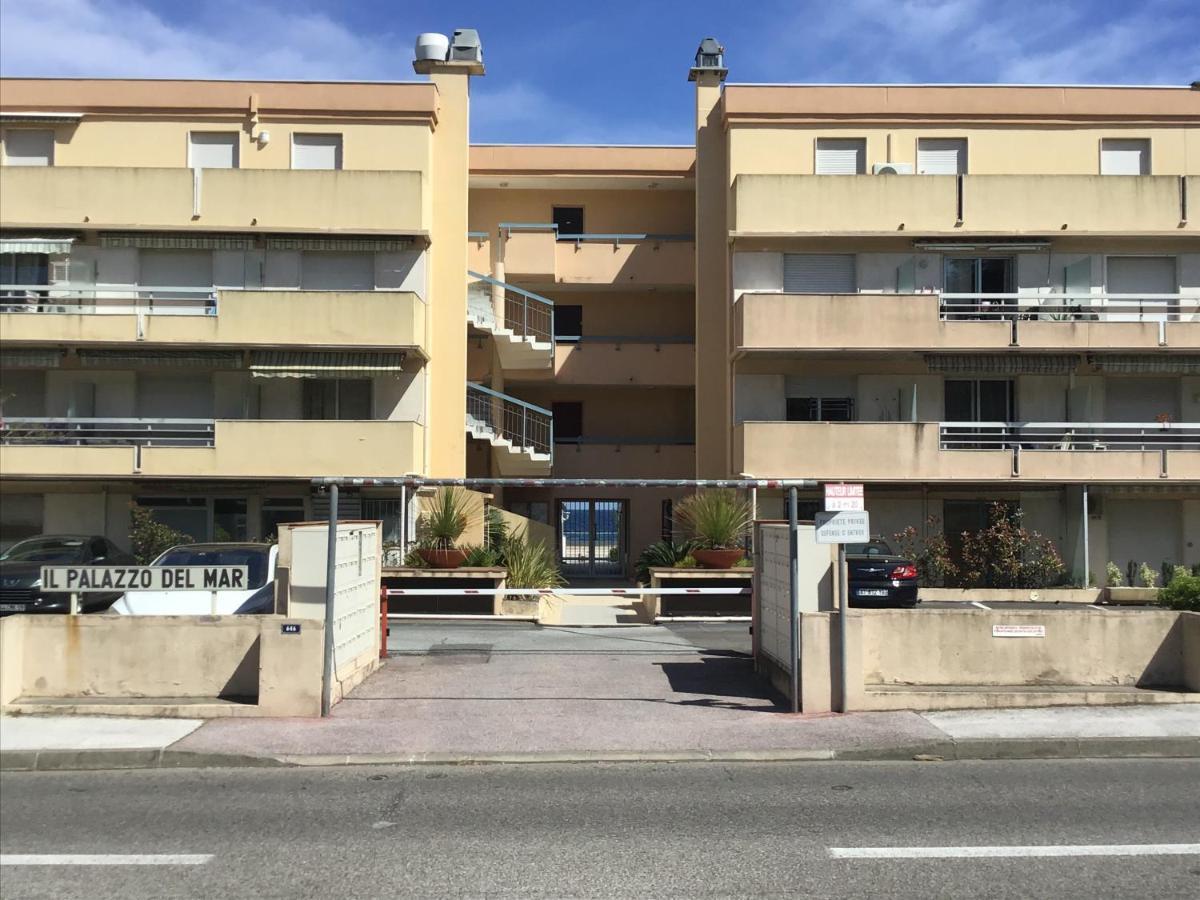 Studio 207-Front De Mer Parking Prive Cavalaire-sur-Mer Kültér fotó