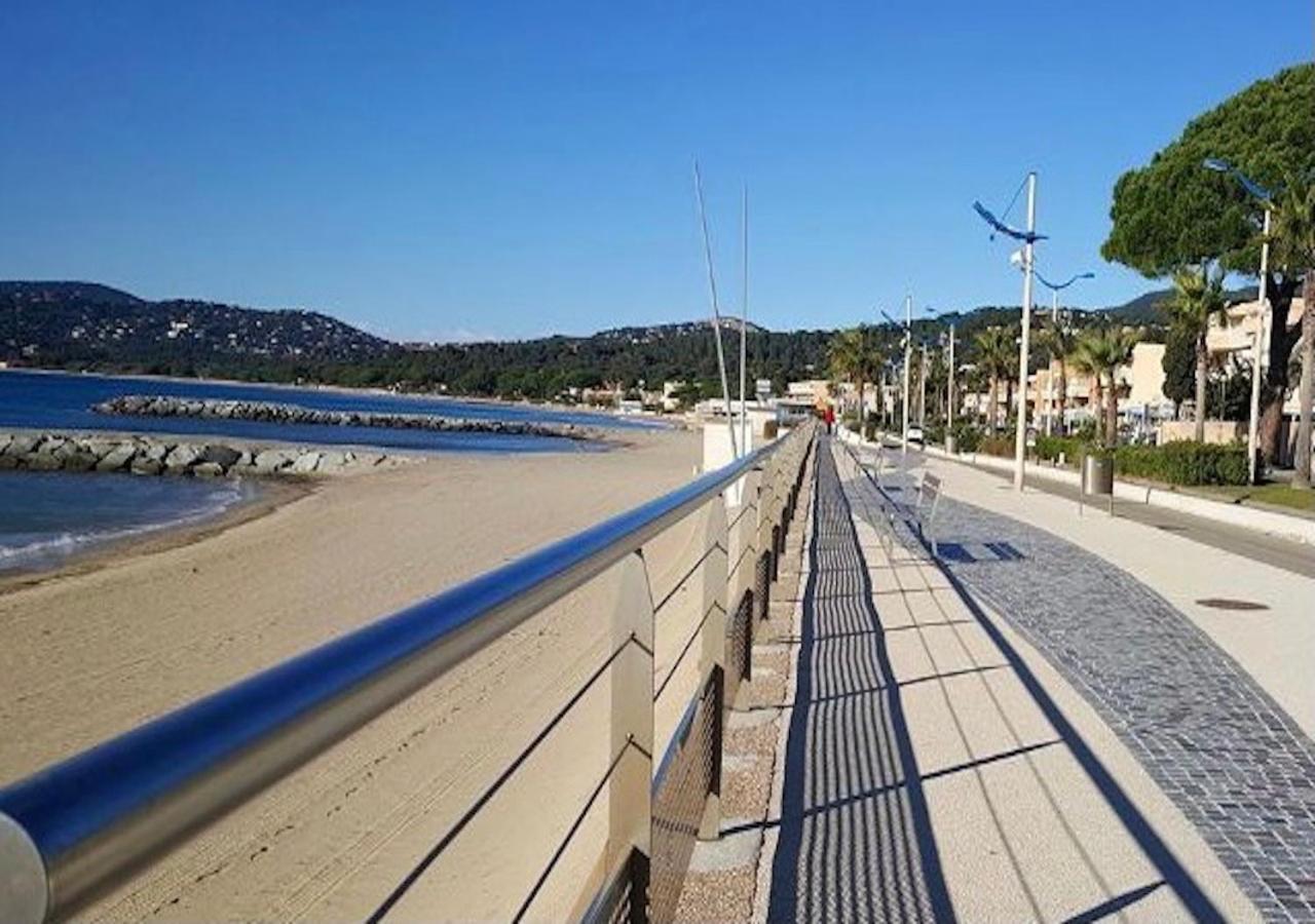 Studio 207-Front De Mer Parking Prive Cavalaire-sur-Mer Kültér fotó